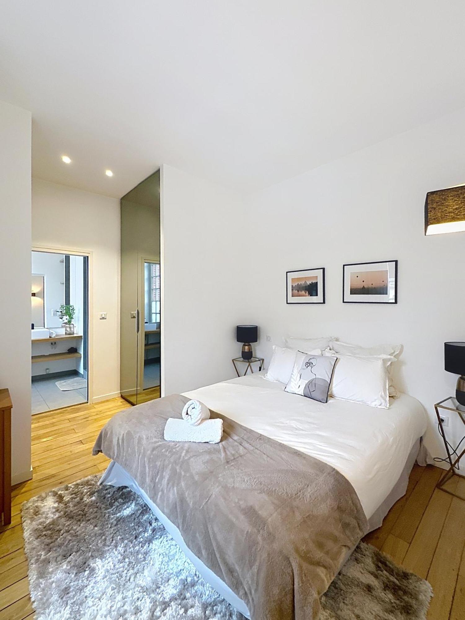 So Guest- Luxueux Appartement, Ancienne Maison De Champagne Proche Cathedrale 랭스 외부 사진