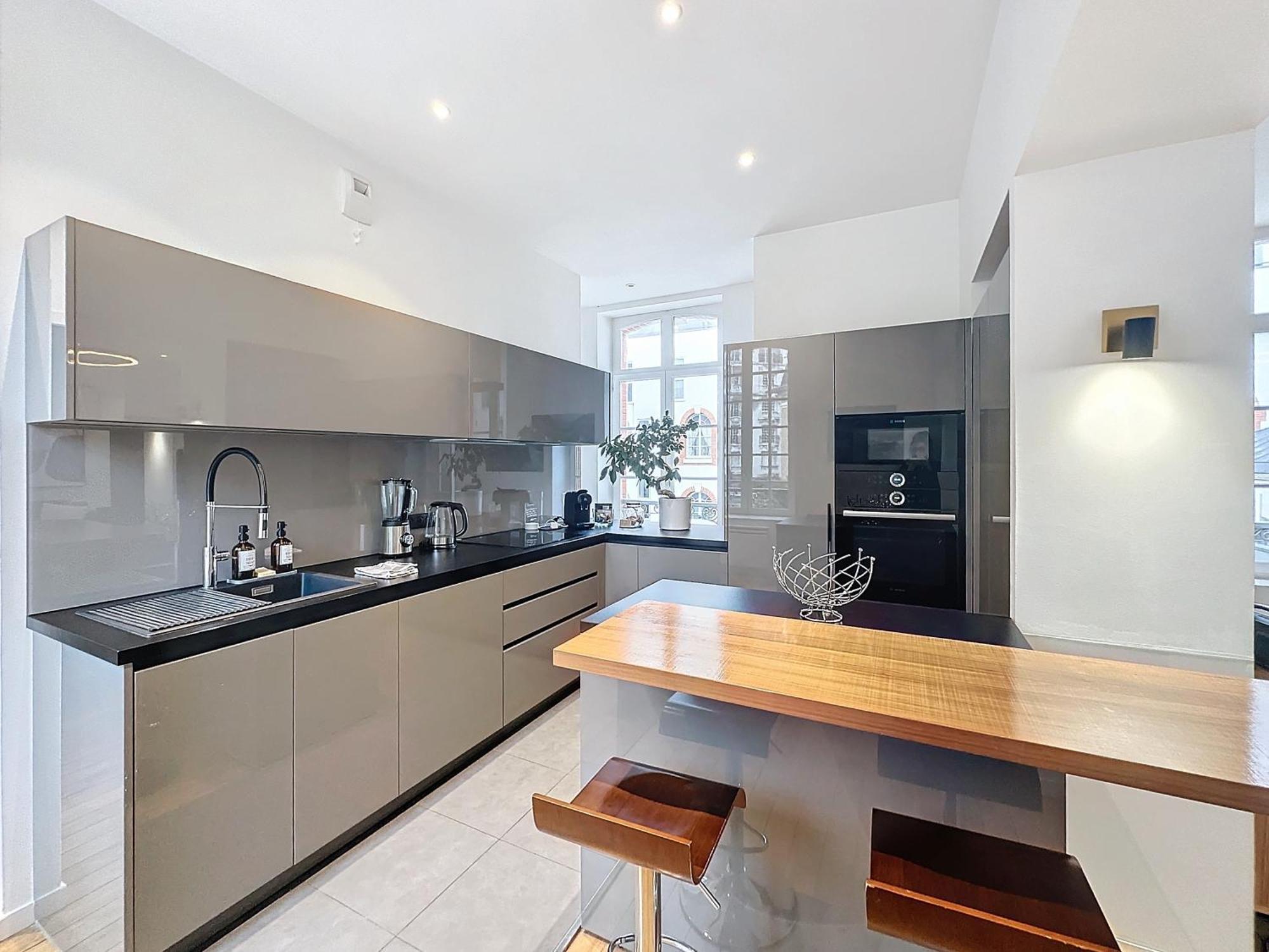 So Guest- Luxueux Appartement, Ancienne Maison De Champagne Proche Cathedrale 랭스 외부 사진