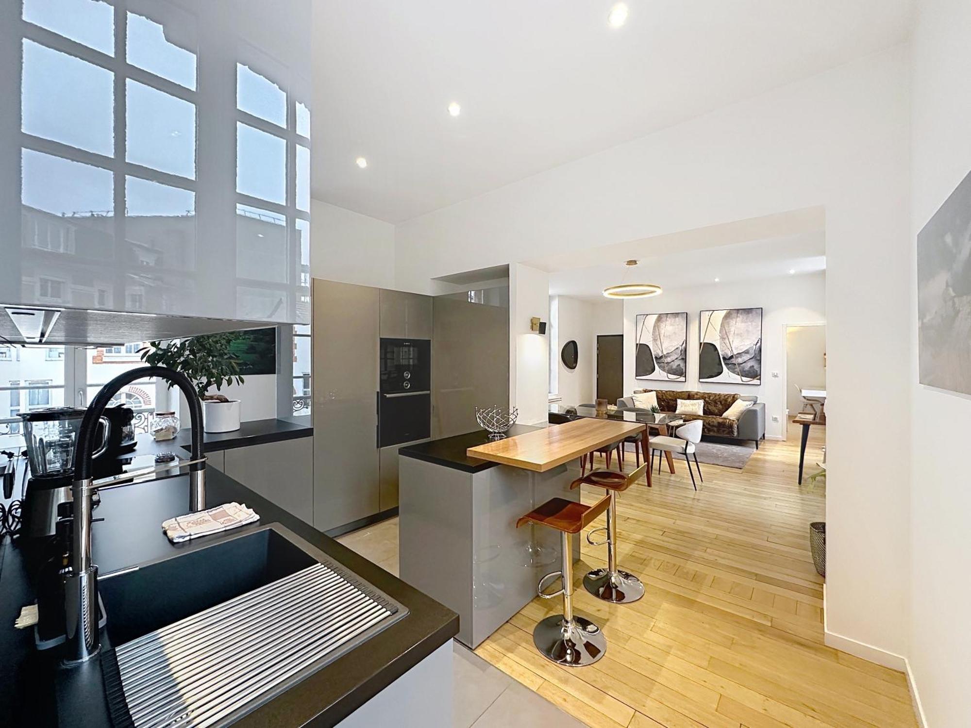 So Guest- Luxueux Appartement, Ancienne Maison De Champagne Proche Cathedrale 랭스 외부 사진